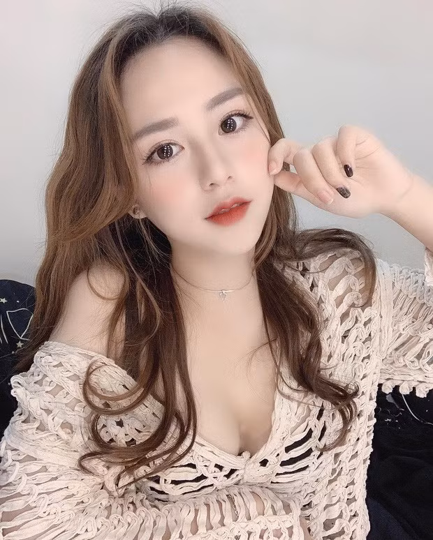 Dù nhìn có chút "ăn chơi" nhưng Phương Anh lại sở hữu máu kinh doanh cực khủng.