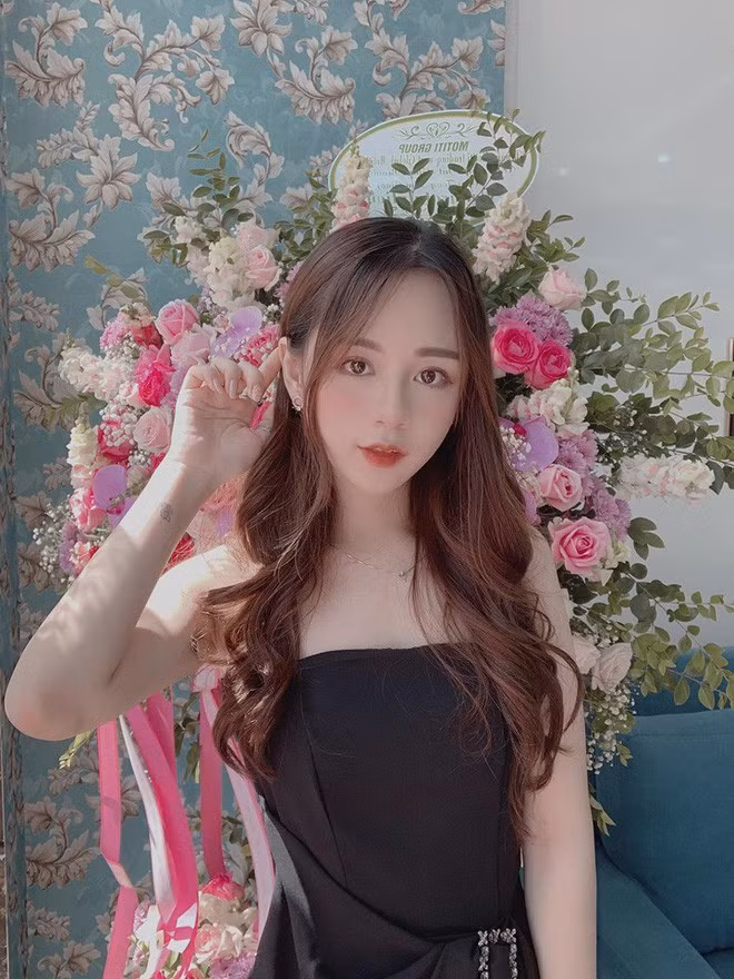Khi biết tin mình được lên báo Trung, Phương Anh tỏ ra rất bất ngờ, đồng thời cũng rất vui. Hiện tại, cô bạn làm mẫu ảnh, cũng như kinh doanh tự do.