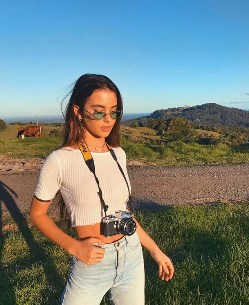 Elisha và Renee Herbert hiện là người mẫu của công ty quản lý Elite và sở hữu những hợp đồng đắt giá với Calvin Klein, Lounge Underwear, Princess Polly.