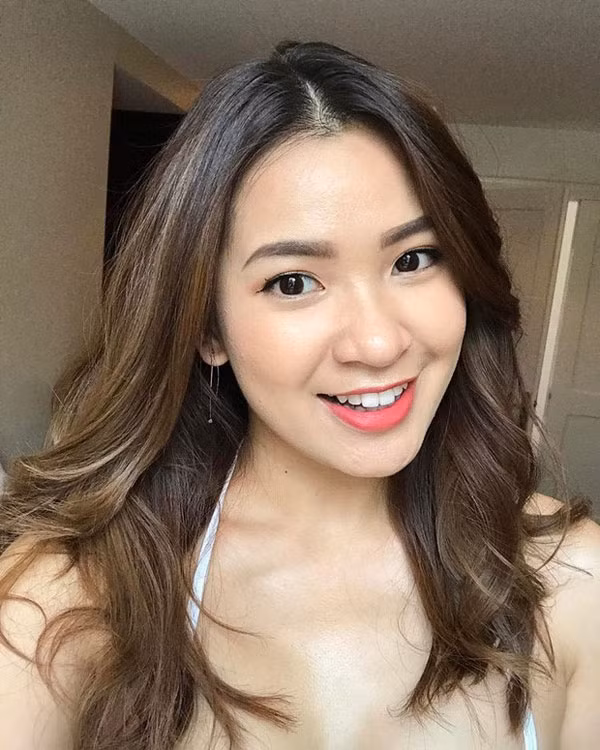Vẻ ngoài xinh đẹp cùng sự chuyên nghiệp của cô nữ blogger xinh đẹp Trương Diệu Linh đã thu hút sự chú ý của nhiều khán giả.