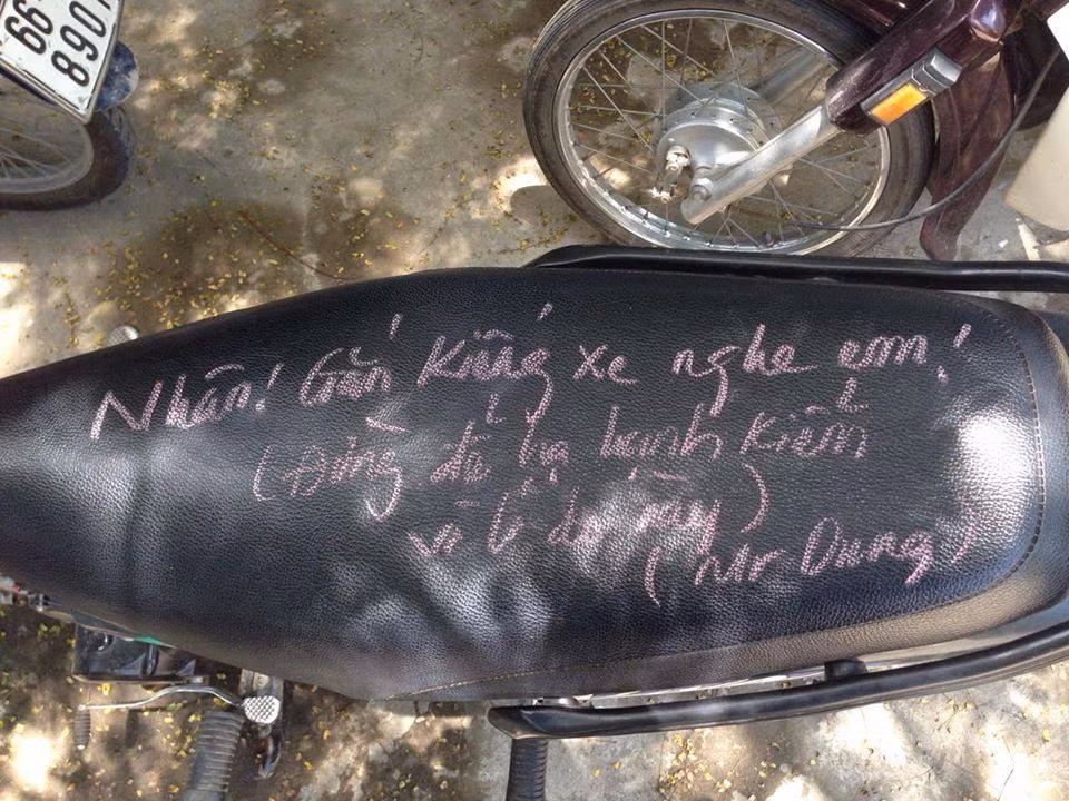 Nhiều ý kiến cho rằng, thầy giáo tên Dũng tại Đồng Tháp khá dễ thương và tâm lý. Đồng thời nhiều người tỏ ra thích thú, tán dương cách giáo dục học sinh về an toàn giao thông của nam giáo viên.