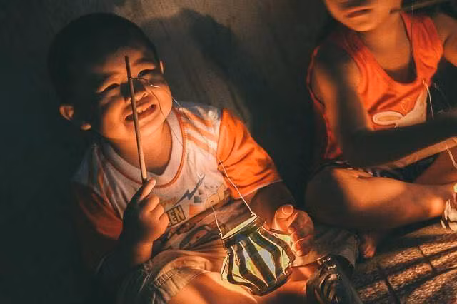 Trung thu xua va nhung hinh anh qua khu khien dan mang tiec nuoi