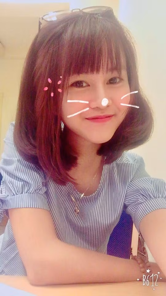 Nhiều người khi nghe câu chuyện của Hồng Thắm thì tưởng rằng đùa cợt nhưng cô nàng nữ sinh 9X trên đã chia sẻ rằng mình ăn gạo sống đã được 8 năm và duy trì nó như một sở thích không thể bỏ được.