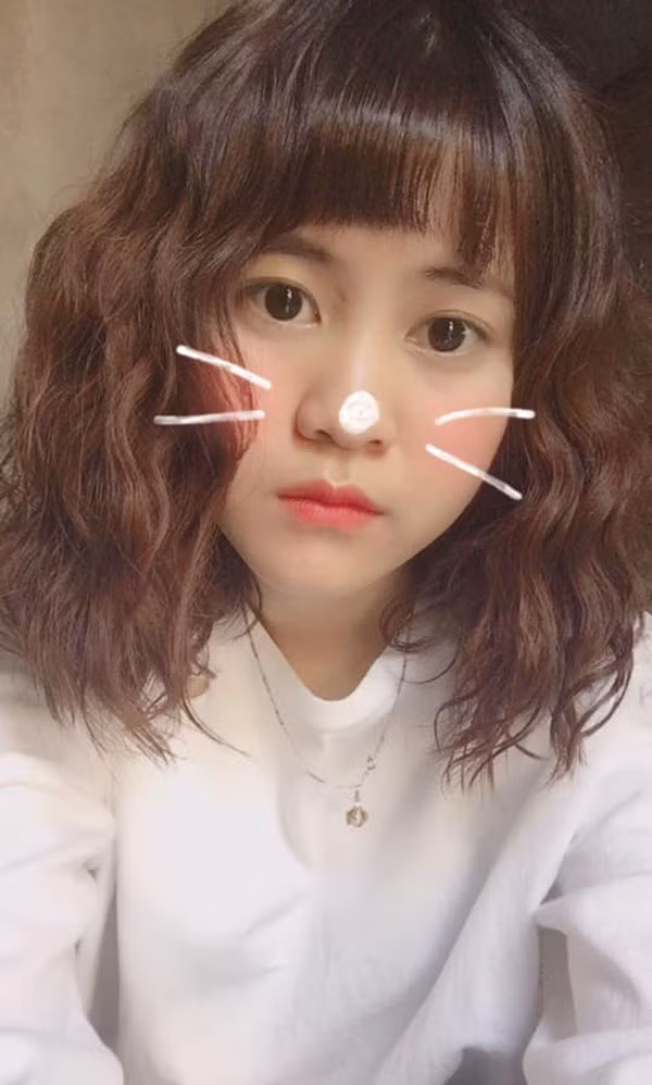 Nữ sinh ăn gạo sống kỳ quặc đó là Trần Thị Hồng Thắm (20 tuổi, Vĩnh Phúc), hiện đang là sinh viên trường Đại học Sư phạm Hà Nội.