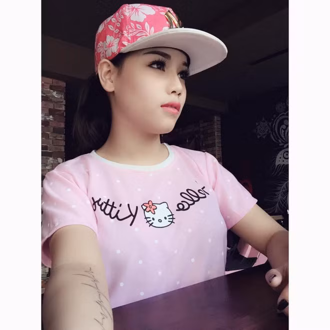 3 năm kinh nghiệm trong nghề, một quãng thời gian chưa phải là dài với 1 DJ nhưng bằng sự chăm chỉ, ham học hỏi của mình, cô nàng DJ xinh đẹp - Trương Thị Thảo Nguyên đã có những thành tích vượt bậc.