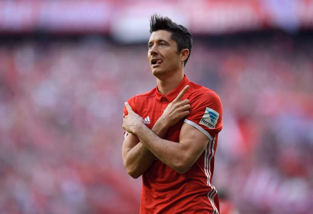Real Madrid sẽ khó lòng chiêu mộ được Robert Lewandowski, theo lời cựu danh thủ Christoph Metzelder.