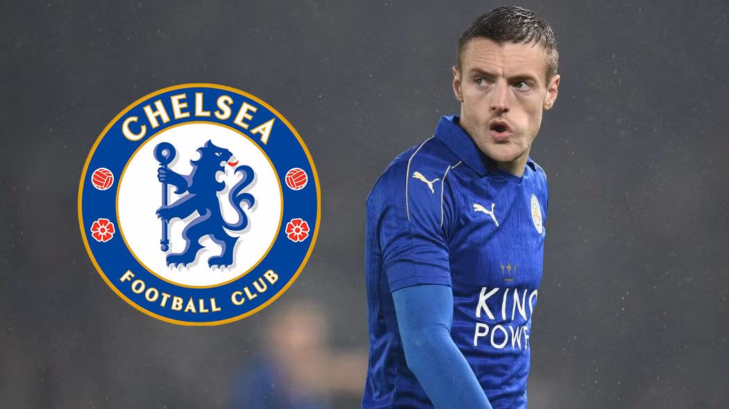 Chelsea hỏi mua Vardy: Chelsea đang đưa Jamie Vardy vào kế hoạch chuyển nhượng bóng đá trong tháng Giêng 2018. Hàng công đang rất mỏng buộc nhà ĐKVĐ Premier League phải tính đến việc mua sắm. Hiện tại, Chelsea chỉ có Morata là chân sút đáng tin tưởng. Michy Batshuayi được kỳ vọng như chỉ tỏa sáng ở một vài thời điểm vào sân từ ghế dự bị. Ảnh: Goal