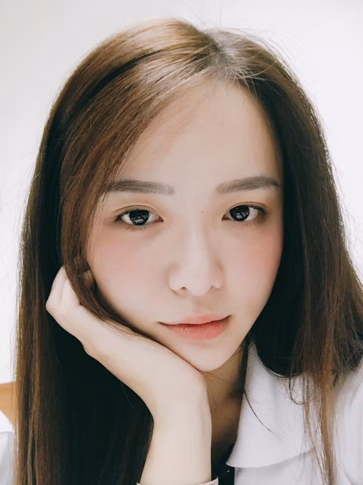 Ngắm nhìn dung nhan "thần thánh" của hot girl xinh đẹp mới nổi tại ĐH Hoa Sen. Ảnh trong bài: FBNV.