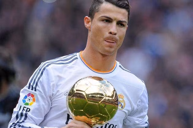 Cùng có 8 Quả bóng vàng thế giới như Juventus, AC Milan là Real Madrid. CLB Hoàng gia Tây Ban Nha đã khẳng định được đế chế của mình khi Alfredo Di Stefano đoạt danh hiệu đầu tiên năm 1957.