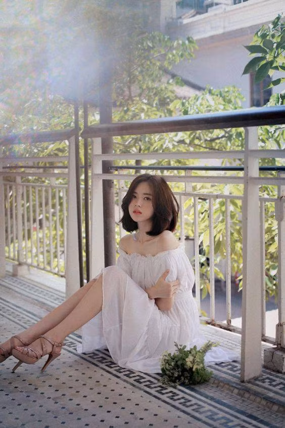 Thời gian vừa qua, cư dân mạng châu Á đã phát hiện được rất nhiều các mỹ nữ xinh đẹp và gán cho họ những biệt danh ấn tượng là "thần tiên tỷ tỷ" hay " thần tiên hạ phàm" để tôn vinh nhan sắc của họ.