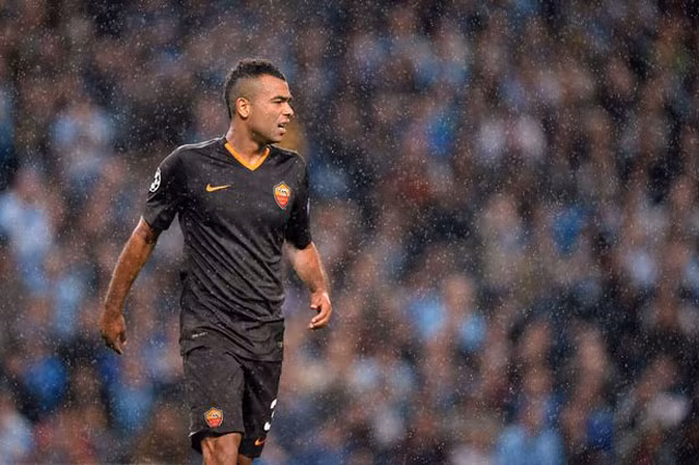 Ashley Cole là cầu thủ đang thi đấu trong màu áo CLB AS Roma tại Serie A. Năm nay anh đã bước sang tuổi 35 và sự nghiệp thi đấu đỉnh cao của Ashley Cole cũng chẳng còn nhiều thời gian. Chọn một CLB tại Mỹ để thi đấu trong thời gian tới sẽ là phương án khả thi với hậu vệ này.
