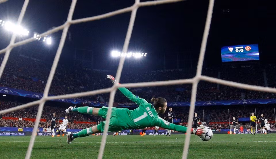 Don Balon loan báo, Real Madrid đã đạt thỏa thuận cá nhân với De Gea và giờ chỉ còn hẹn MU đàm phán về giá cả.