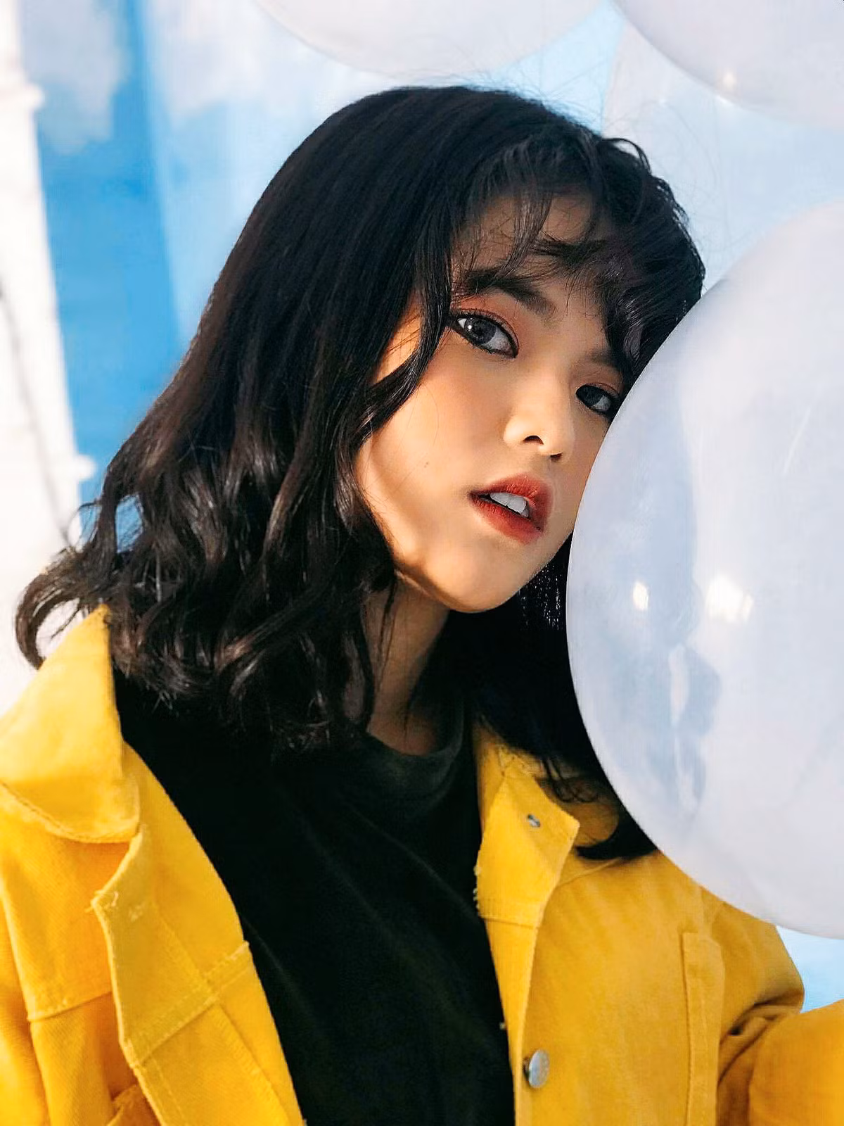  Hot girl phim sitcom tiếp theo được nhắc tới đó là Mai Bích Trâm (sinh năm 1997) đang học trường ĐH Sân khấu Điện Ảnh TP HCM. Dù tuổi đời còn rất trẻ, nhưng cô bạn này đã có bề dày thành tích khi góp mặt trong hàng loạt phim sitcom phát sóng trên truyền hình và Youtube.