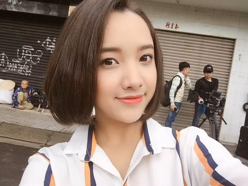 Theo Gia Linh, sự quan tâm và tình yêu của khán giả dành cho cô nàng hot girl xinh đẹp này chính là thành quả tuyệt vời nhất cho sự cố gắng của cô.