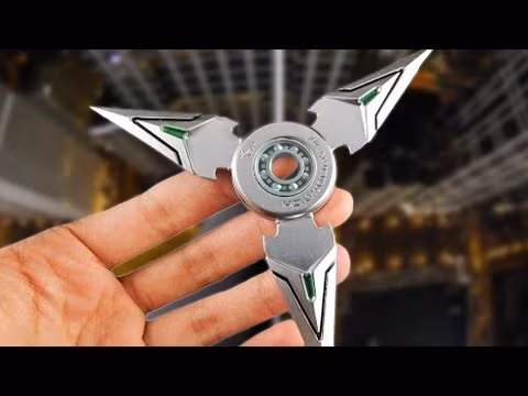 Tuy nhiên, sự phủ sóng đáng sợ của spinner lại khiến nhiều học sinh mất tập trung vào việc học, quay spinner mọi lúc mọi nơi nên một số trường học tại Anh, Mĩ đã cấm món đồ chơi giải trí này. Giá mỗi con quay sniper giao động từ 30.000 cho tới 7.000.000 VNĐ.
