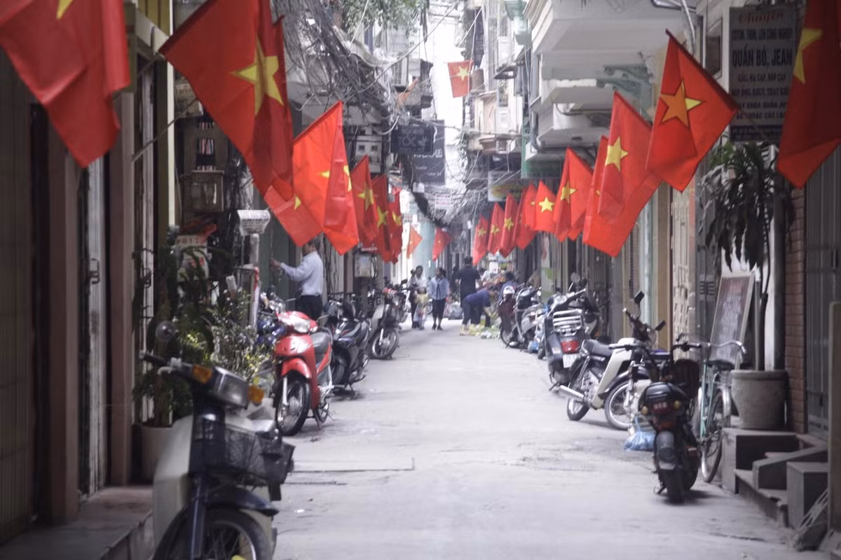 Chiều 30 Tết, ngắm phố phường Hà Nội bình yên đến lạ Chieu 30 Tet, ngam pho phuong Ha Noi binh yen den la