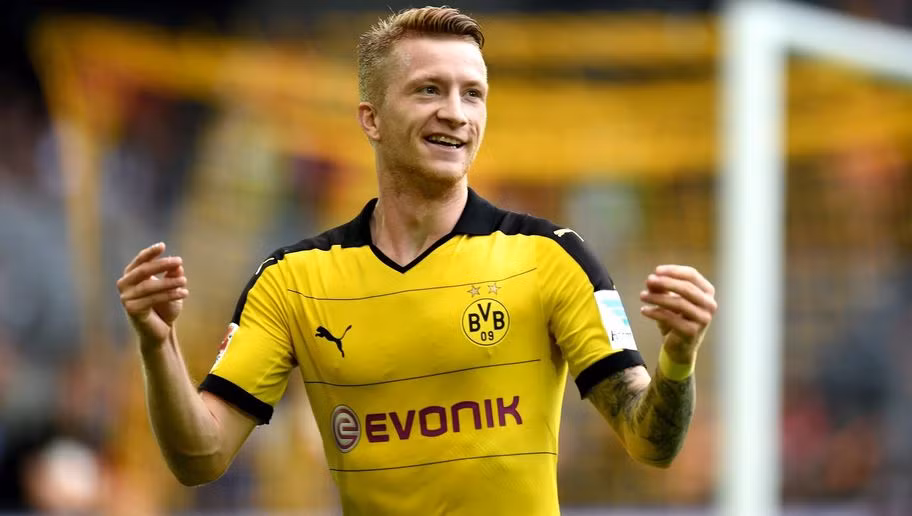 Năm 2009, Borussia Dortmund bán cho Borussia Monchengladbach với giá miễn phí. Thế nhưng, chứng kiến tài năng của ngôi sao này, "vàng - đen" đã phải bỏ ra 14 triệu bảng để đưa tài năng trẻ của mình trở về mái nhà xưa.