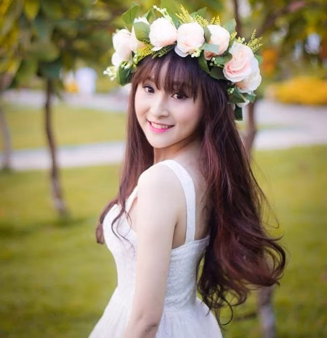Nguyễn Thị Kiều My là cô gái sinh năm 1996 ở Quảng Ngãi. Chia sẻ sau khi đăng quang. Kiều My cho rằng danh hiệu Hoa khôi đem đến cho cô nhiều điều mới lạ. Không chỉ cảm nhận được sự quan tâm từ gia đình, thầy cô, bạn bè thân thiết, 9X cũng thu hút sự chú ý từ bạn bè trong trường.