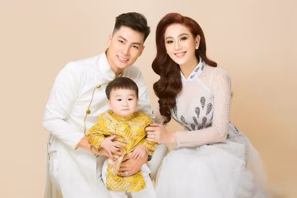 Khen chong kheo nhu Lam Khanh Chi: 