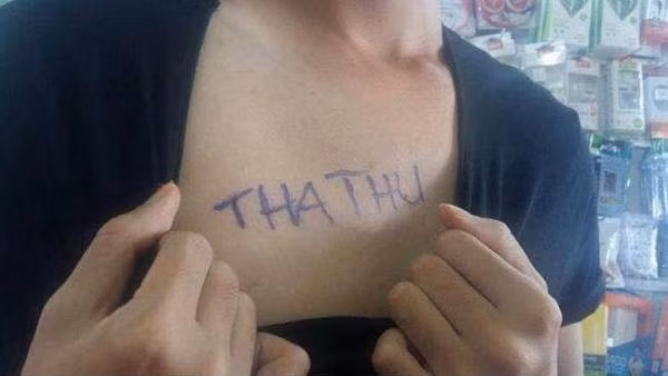 "Tha thu" phiên bản kín ngực.