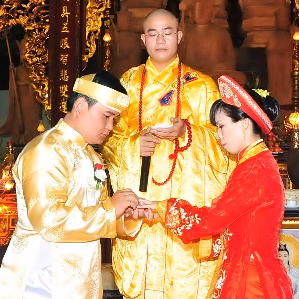 Được biết thêm, những lễ Hằng Thuận như thì nhà chùa sẽ không thu phí và còn hỗ trợ nếu gia đình muốn nhờ các sư thầy nấu cỗ chay để chung vui với gia đình hai bên.