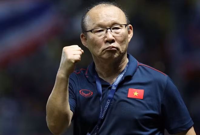 U22 Viet Nam tien Thai Lan len may bay roi SEA Game 30 ngay vong bang-Hinh-14
