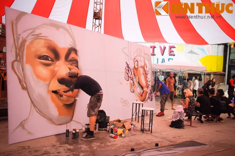 Chương trình Graffiti festival 2016 có sự góp mặt của nghệ sĩ Graffiti có tiếng quốc tế cũng như trong nước như Knee Jerk, Bows, Phed Linkfish, Dũng Zunk…