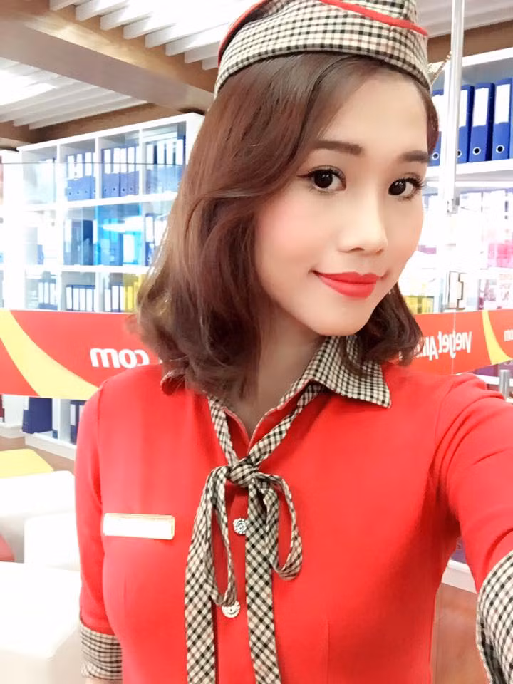 Lê Thị Thu Hiền được biết cư dân mạng biết tới không chỉ nhờ sắc đẹp mà còn bởi ngành nghề đặc biệt của mình.
