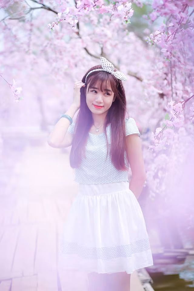 Chia sẻ với nhiều người, ngoài tình yêu bóng đá, cô bạn còn tình yêu không hề nhỏ với game và là một nữ game thủ thứ thiệt trong cộng đồng game online Việt.