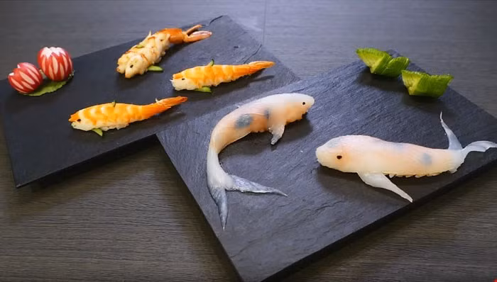 Thực hư của câu chuyện rán cá Koi cũng khiến dân mạng xôn xao. Nhiều người cho rằng, cô vợ này chỉ đăng hình dọa dẫm, vì cá Koi rất đắt, không thể có chuyện "nói rán là rán".