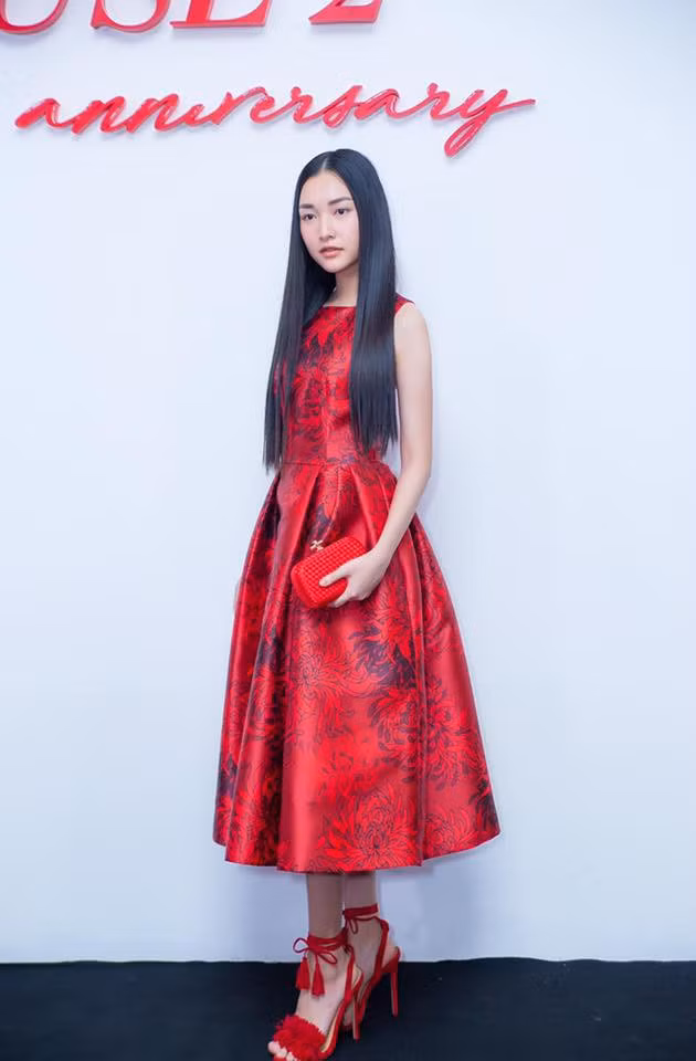 Tuy nhiên, thời gian gần đây, cái tên Ngọc Trân lại trở nên nóng trở lại với dự án mới của cô và các cộng sự.