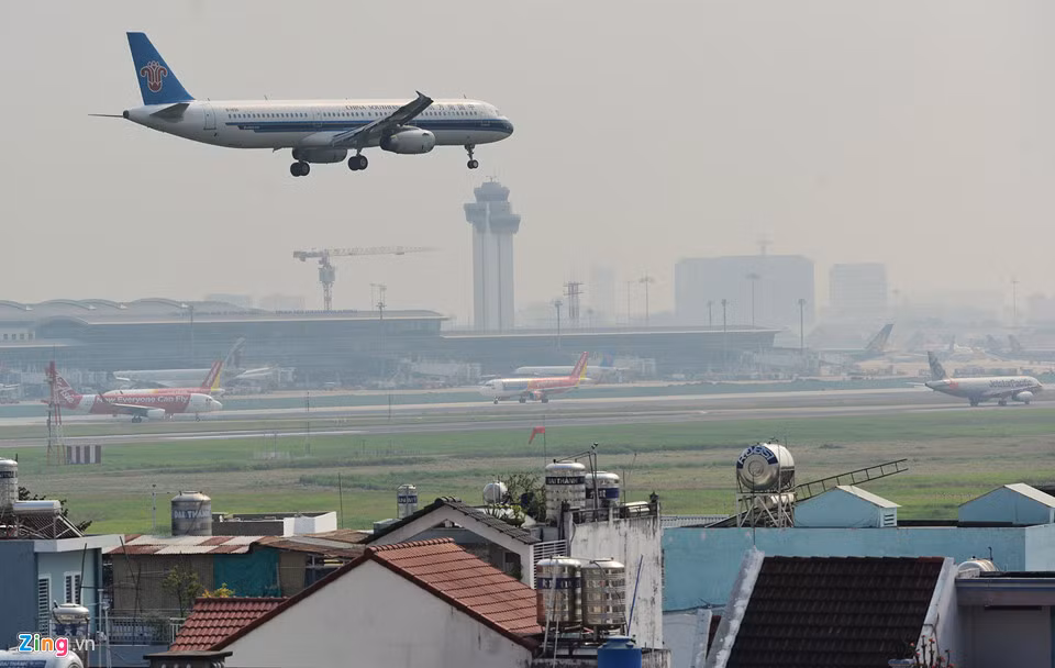 Trong dịp Tết này, Vietnam Airlines là hãng hàng không tăng chuyến nhiều nhất với 1.300 chuyến bay, Vietjet tăng 1.000 chuyến, Jetstar Pacifc tăng 870 và Vasco tăng khoảng 140 chuyến bay. Các chuyến tăng tải trong dịp Tết chủ yếu là nội địa do các hãng hàng không trong nước vận chuyển. Khách quốc tế chỉ tăng nhẹ ở một số đường bay Trung Quốc.