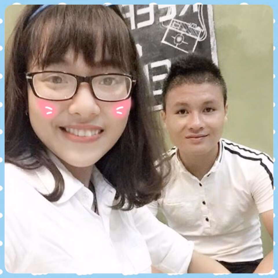 Dù thân thiết với nhau nhưng việc để cặp đôi này tiến tới hẹn hò khá chông gai. Quang Hải từng chia sẻ bạn gái của anh đã phải chủ động ngỏ lời tới 3 lần thì "chuyện mới thành".