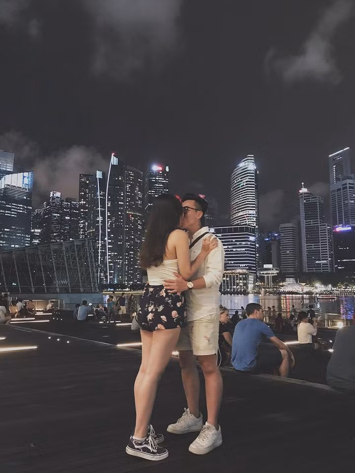 Nhìn vào những tấm love coupons của Hồng Ngọc, dân mạng phải thốt lên rằng: " Toàn là những hành động nhỏ nhưng đáng yêu và ngọt ngào hết cỡ thế này bảo sao mà không yêu".
