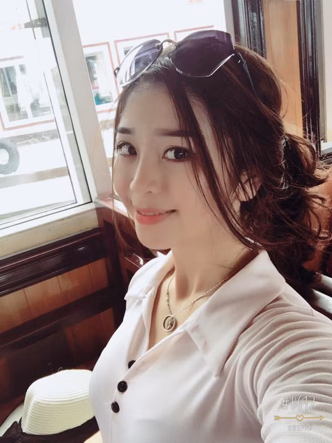 Theo tìm hiểu trên trang cá nhân, Trần Hậu là một cô gái có niềm đam mê thể thao đặc biệt khi đã theo học võ từ năm 15 tuổi với những môn như Vovinam hay kick-boxing.