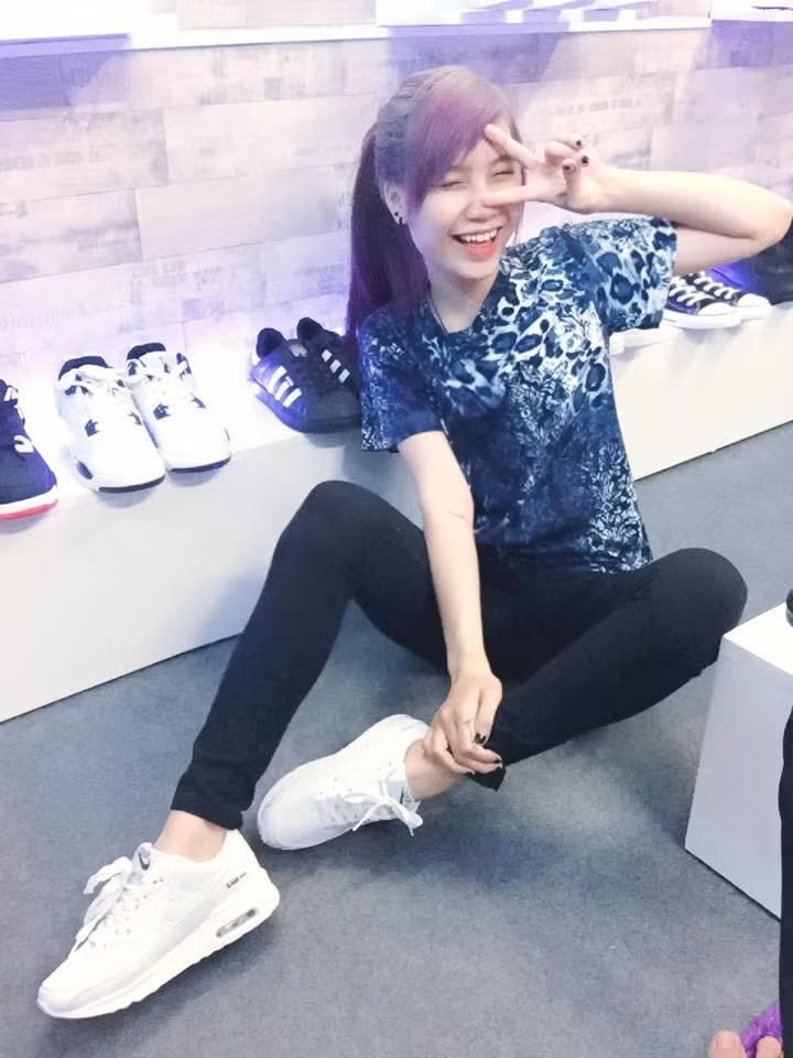 Trần Ngọc Thanh Thanh sinh năm 1996 hiện đang là sinh viên năm nhất của trường Đại học Công nghiệp TP HCM.