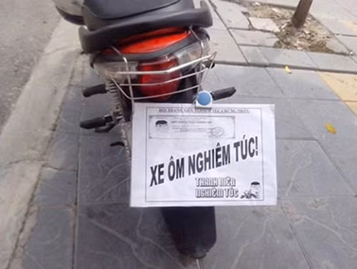 Xe ôm nhưng không phải là ôm cợt nhả và ôm nghiêm túc, ôm đàng hoàng khiến người sử dụng dịch vụ cảm thấy khá yên tâm.