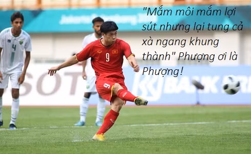 Chỉ cần đưa bóng về góc nhẹ nhàng là hoàn thành xong nhiệm vụ sút 11m nhưng Công Phượng lại muốn thể hiện uy lực bằng việc tung chân thật mạnh và đưa bóng trúng xà ngang bật ra.