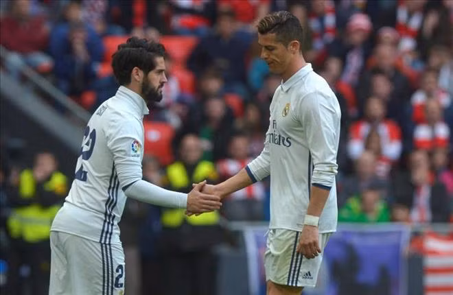 Ronaldo được cho rằng đã kiến nghị Real Madrid danh sách 7 cái tên cần phải bán ngay trong đó có Isco và Navas.