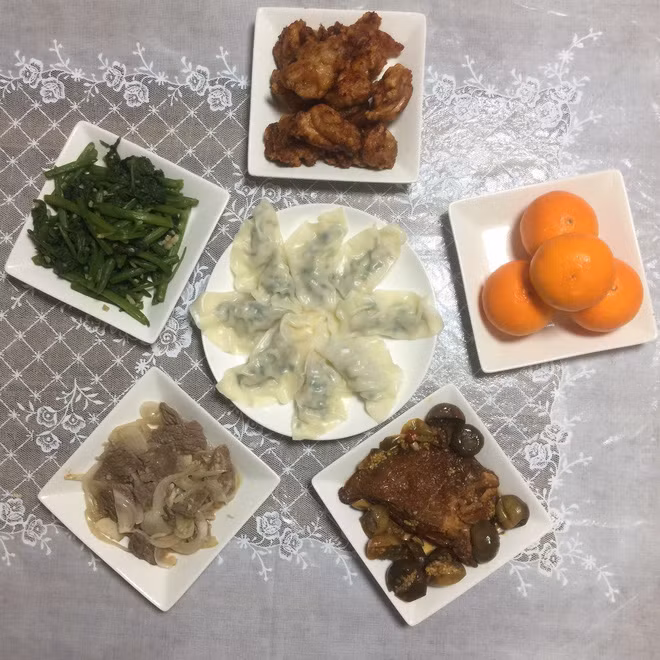 Nguyễn My kể về chuyện của mình rằng: " Hồi đó mình không biết nấu ăn. Lên nhà bạn trai chơi, mẹ anh ấy hỏi cháu có biết nấu ăn không? Mình buột miệng trả lời là có. Vì nếu nói không biết thì sẽ rất ngại. Sau đó, bác thử tài ngay sau khi giao cho mình đóng đồ trong tủ lạnh. làm món sườn xào chua ngọt, mướp thơm xào lòng, canh cải thìa. Bác bảo mình nấu giúp bác để bác đi ra chợ".