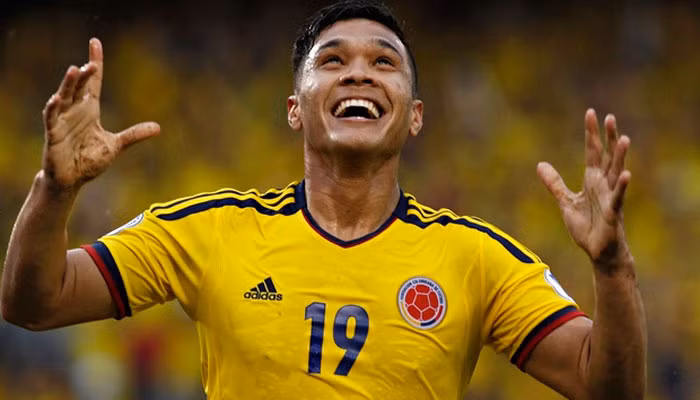Teofilo Gutierrez từng có năm tháng thi đấu thành công tại Argentina trong màu áo River Plate, trước khi gia nhập Sporting Clube de Portugal mùa trước.