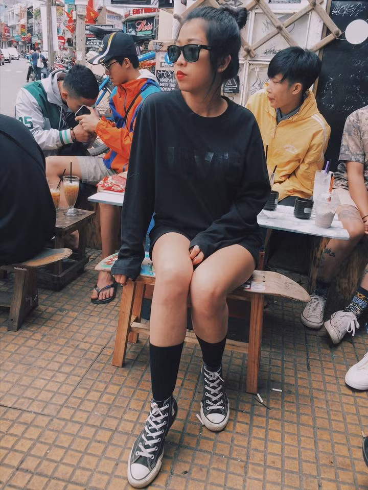 Giờ đây, sau chuỗi ngày vất vả tập luyện, Hiếu hạnh phúc ngắm nhìn thành quả của mình mỗi ngày, tự tin diện những trang phục trẻ trung, đúng tuổi. Hơn ai hết, Hiếu hiểu được rằng, với một cô gái thì ngoại hình quan trọng đến mức nào. Thêm nữa, chính ước mơ trở thành một HLV Yoga đã là động lực thúc đẩy cô gái 9X của vùng đất Tây Nguyên này tự thay đổi bản thân. Ảnh sử dụng trong bài: Facebook nhân vật.