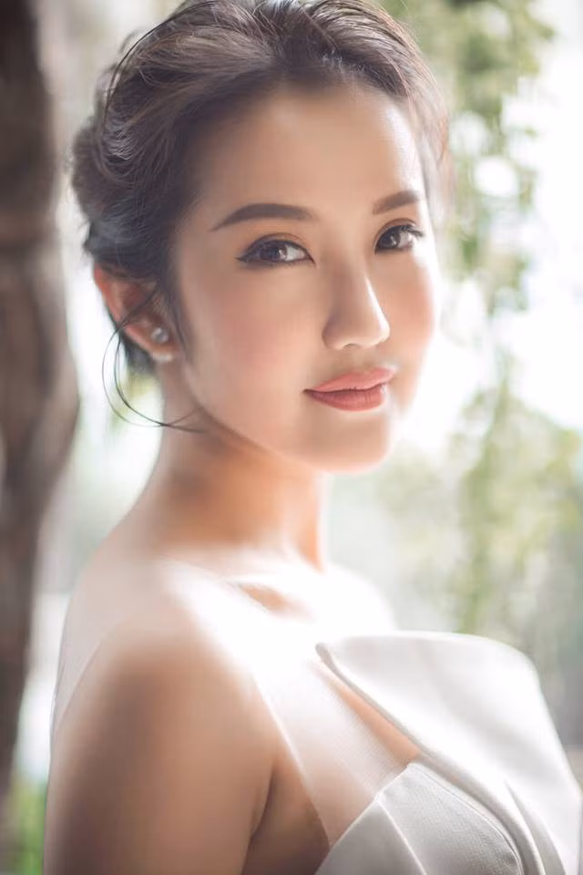 Primmy Trương cũng tham gia diễn xuất trong MV mới của Jun Phạm và là gương mặt khá hot trên mạng xã hội. Mặc dù có điều kiện cả về kinh tế lẫn năng lực, song cô nàng này lại không muốn lấn sâu vào showbiz.