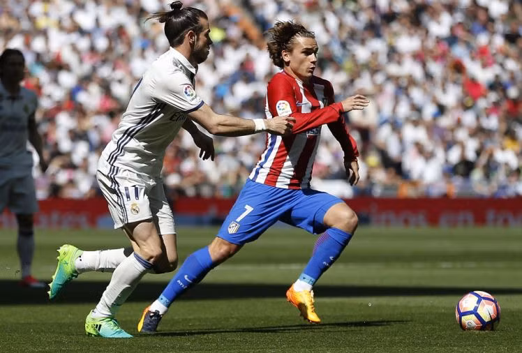 M.U duyệt chi khủng mua 2 sao La Liga: Theo tin chuyển nhượng bóng đá mới nhất từ báo chí Tây Ban Nha, cho biết M.U sẽ chi ra 136 triệu bảng để chiêu mộ 2 ngôi sao hàng đầu La Liga, là Gareth Bale và Antoine Griezmann. Đây là 2 cầu thủ hàng đầu châu Âu nhiều năm qua, được Ma.U liên hệ nhiều lần, và đều đang không hạnh phúc ở đội bóng chủ quản.