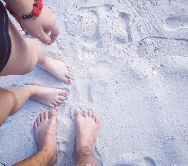 Đặc biệt, bạn có thể nấu ăn trên bãi biển nhưng một lưu ý nho nhỏ đó là phải dọn sạch sẽ bãi chiến trường của mình trước khi rút lui.