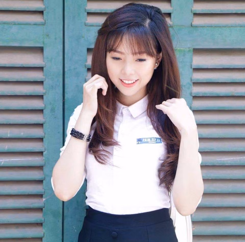Khuôn mặt đẹp cùng thân hình dễ thương, Rinnie Quỳnh Anh còn là gương mặt được rất nhiều những nhiếp ảnh gia nổi tiếng tại Sài thành chọn mặt gửi vàng cho những concept ảnh nghệ thuật thời gian vừa qua. Ảnh trong bài: Facebook nhân vật.