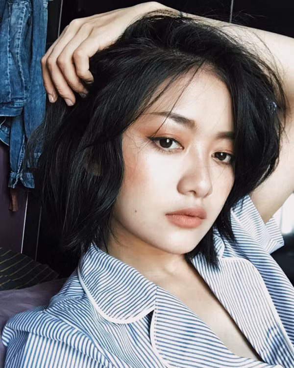 Nếu là người ấn nút theo dõi trang cá nhân của Nga Wendy, nhiều người hiếm khi thấy những bức hình quyến rũ khoe số đo dù cô nàng hot girl 9X này sở hữu thân hình thon gọn và các vòng khá nuột.