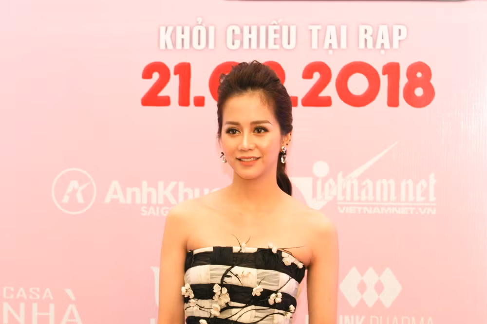 Sau cong khai yeu, An Nguy lanh lung xuat hien ben Kieu Minh Tuan