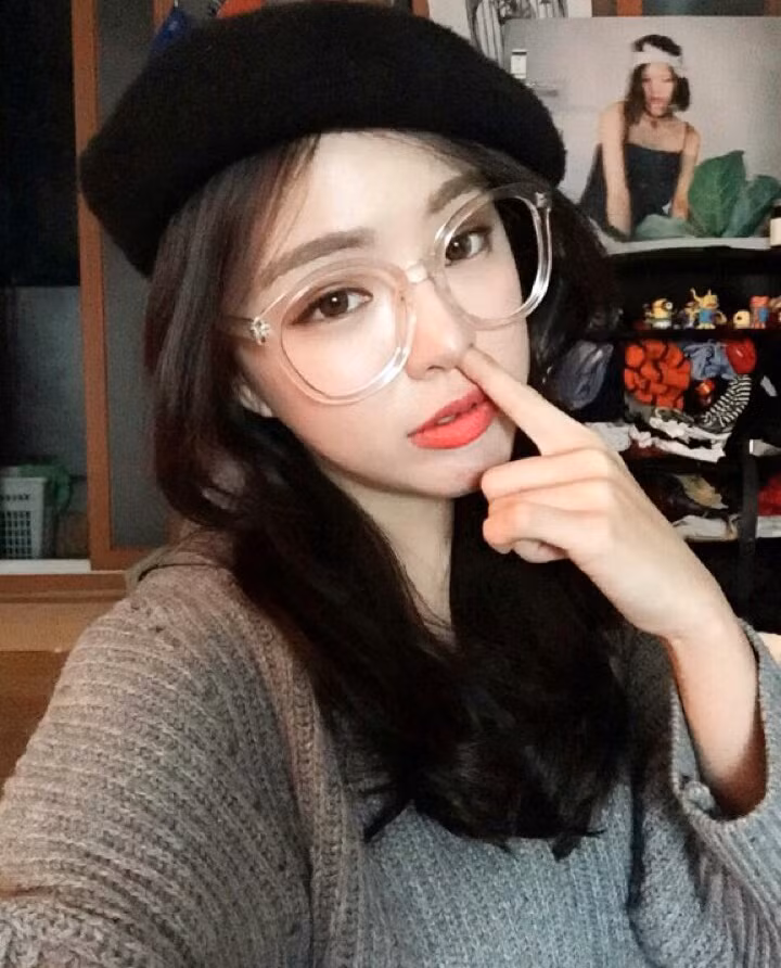 Do sở hữu hình thể đẹp, ba vòng hoàn hảo cùng gương mặt quá đỗi xinh đẹp, Lee Ha Neul là lựa chọn "đắt giá" của các nhãn hàng thời trang đồ lót.