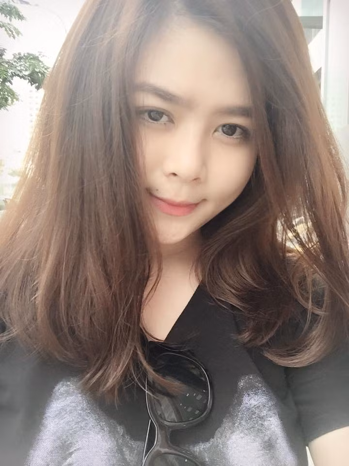 Trước đây, Tường Vi từng ước mơ làm ca sĩ và theo học thanh nhạc.